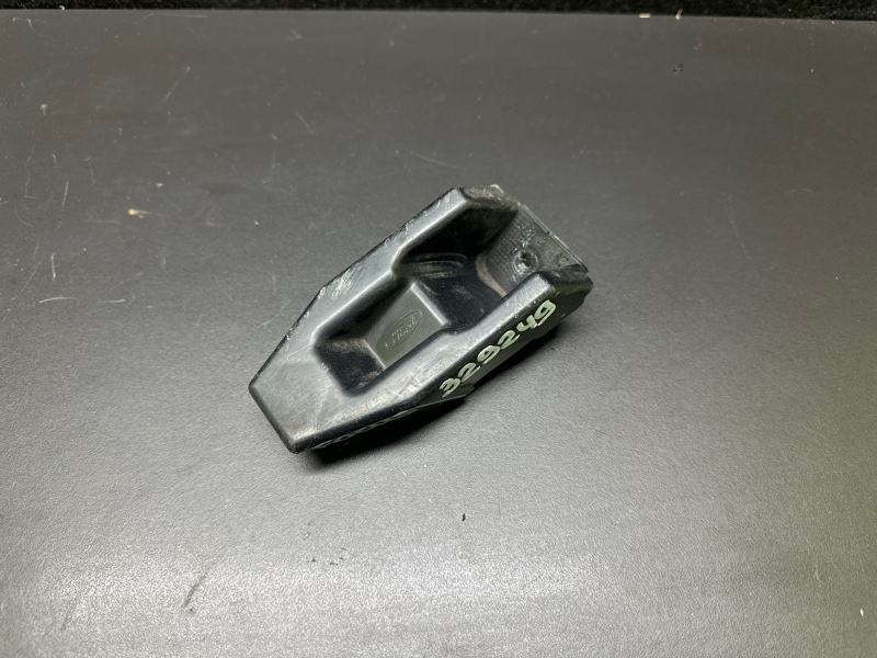 Кронштейн заднего бампера FORD FOCUS 10-18 CP9Z-17787-A Б/У