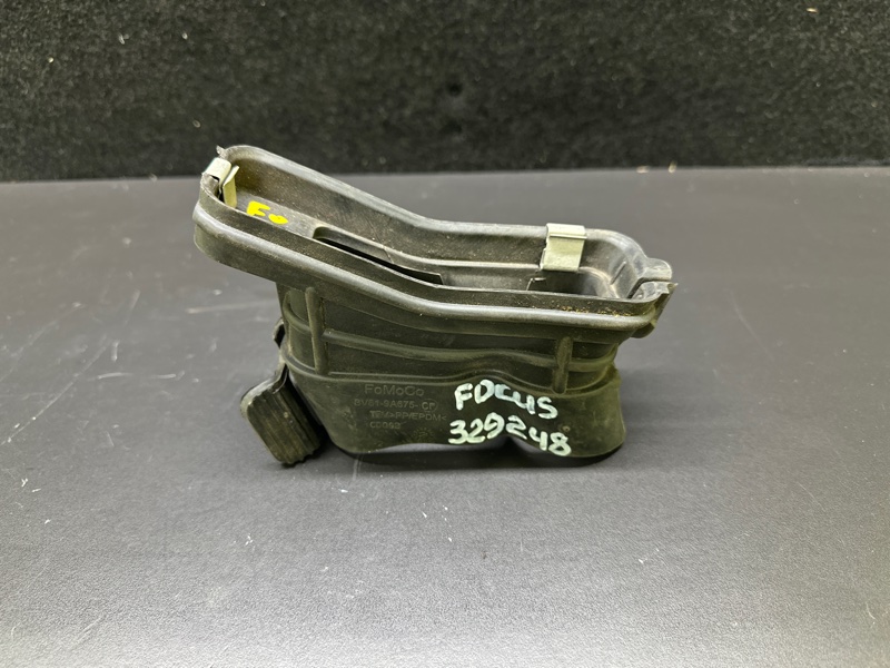 Патрубок воздушного фильтра FORD FOCUS 10-18 CP9Z-9C675-C Б/У