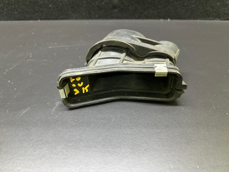 Патрубок воздушного фильтра FOCUS 10-18