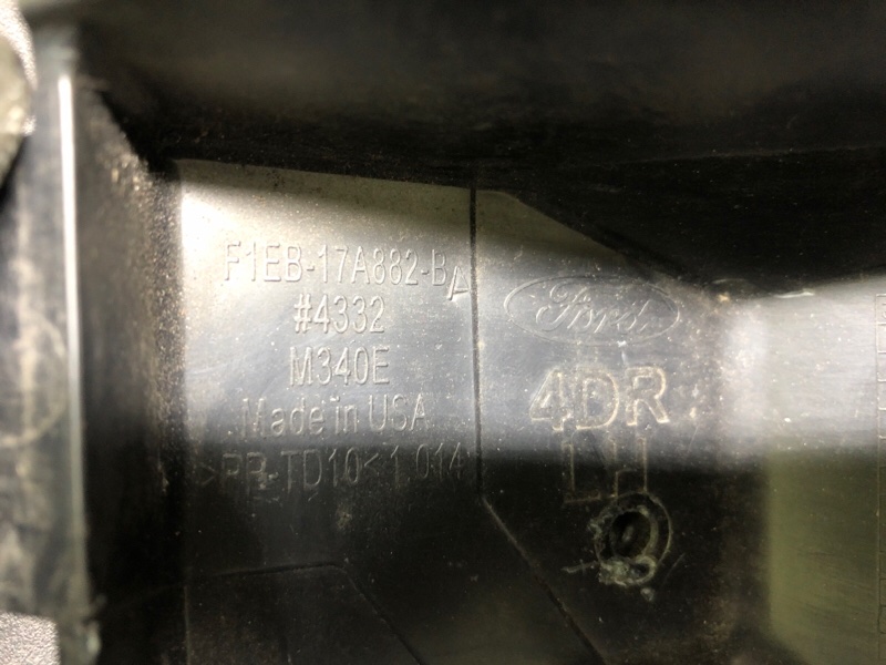 Кронштейн заднего бампера левый FOCUS 10-18