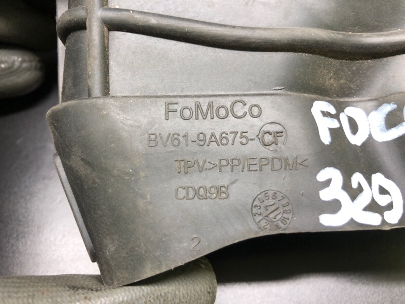 Патрубок воздушного фильтра FOCUS 10-18