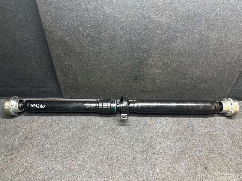 Запчасть карданный вал задний JEEP GRAND CHEROKEE 11-22 52123627AA новая Карданный вал задний JEEP GRAND CHEROKEE 11-22 52123627AA новая