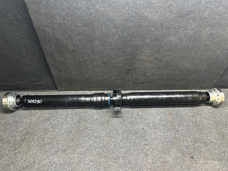 Карданный вал задний GRAND CHEROKEE 11-22 Карданный вал задний GRAND CHEROKEE 11-22