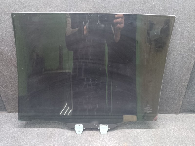 Запчасть стекло двери заднее правое HONDA PILOT 15- 2017 3.5L 73400-TG7-A00 Б/У Стекло двери заднее правое HONDA PILOT 15- 2017 3.5L 73400-TG7-A00 Б/У