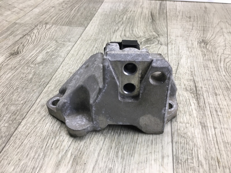 Кронштейн КПП ELANTRA AD 16- 2019 2.0 G4NH