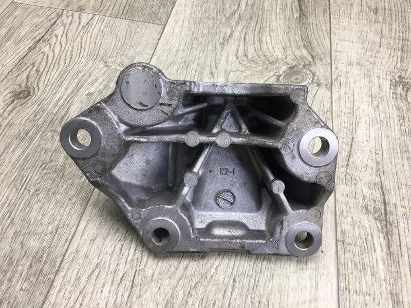 Кронштейн КПП HYUNDAI ELANTRA AD 16- 2.0 G4NH