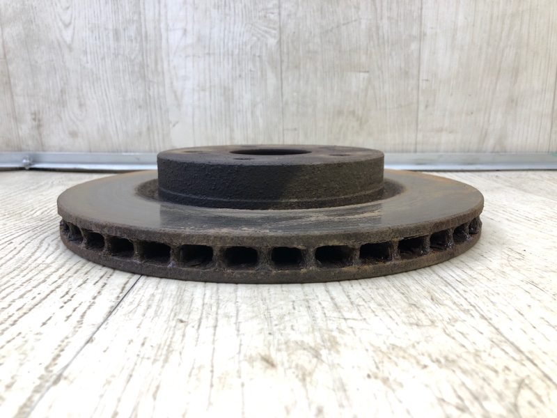 Тормозной диск передний правый SUZUKI GRAND VITARA 05-15 Внедорожник 2.0 J20A Тормозной диск передний правый SUZUKI GRAND VITARA 05-15 Внедорожник 2.0 J20A