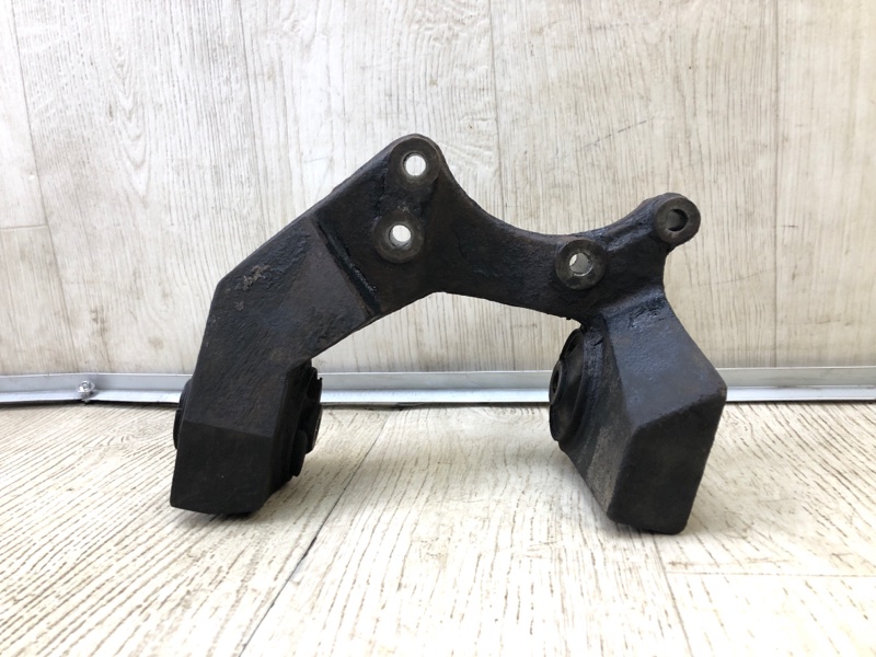 Кронштейн редуктора передний SUZUKI GRAND VITARA 05-15 2005 Внедорожник 2.0 J20A 27630-66J32 Б/У