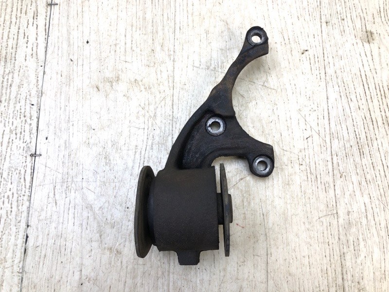 Кронштейн редуктора передний правый SUZUKI GRAND VITARA 05-15 2005 Внедорожник 2.0 J20A 27620-66J22 Б/У