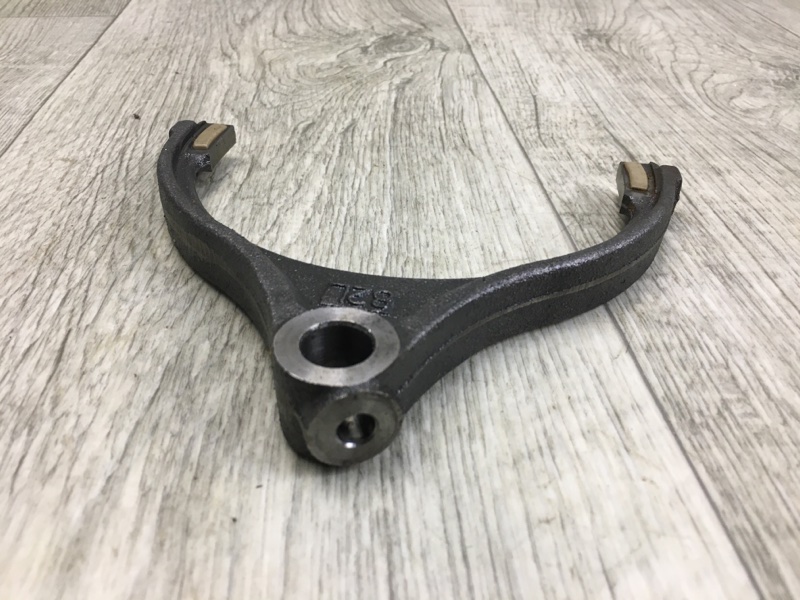 Разное TOYOTA LAND CRUISER 200 08-21