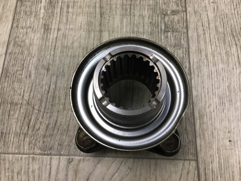 Разное TOYOTA LAND CRUISER 200 08-21 3330960110 Б/У