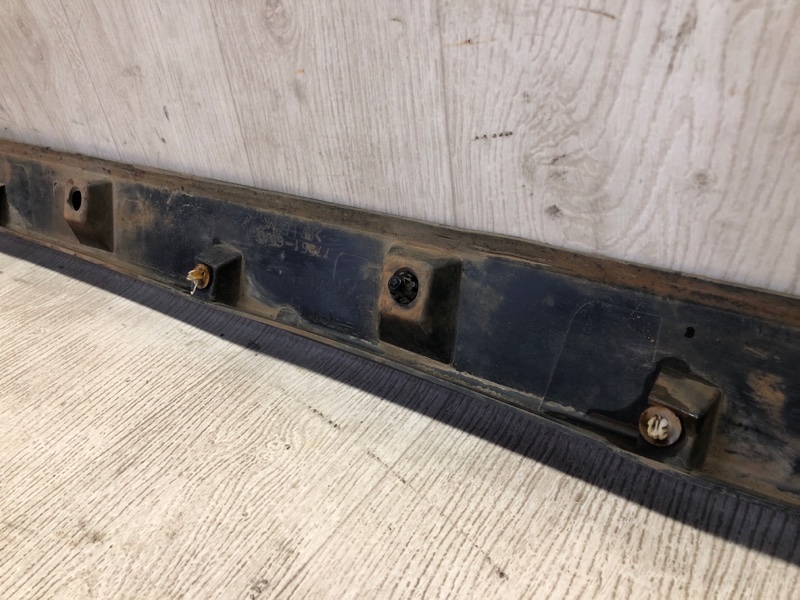 Накладка порога наружная правая GRAND VITARA 05-15 2005 Внедорожник 2.0 J20A