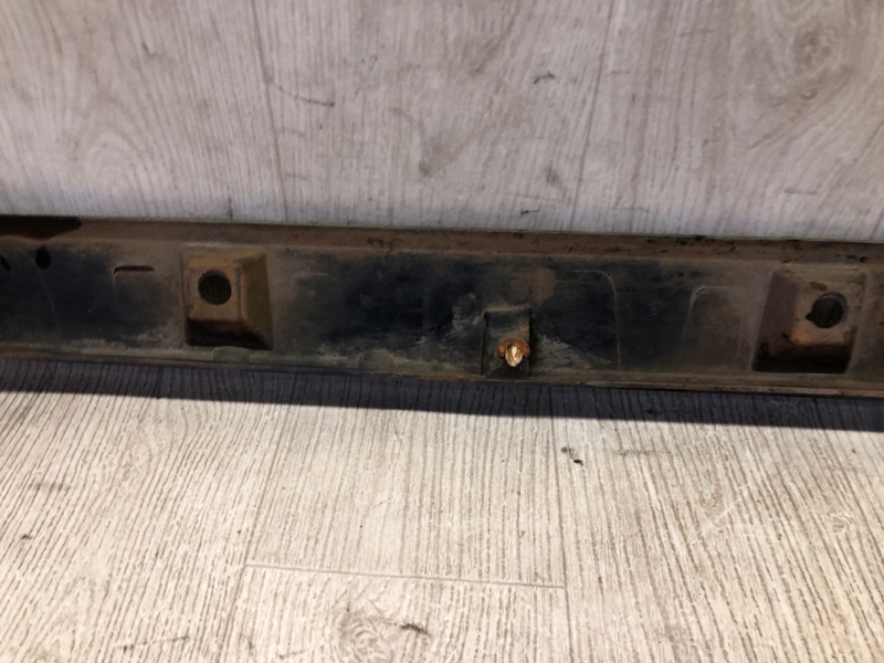 Накладка порога наружная правая GRAND VITARA 05-15 2005 Внедорожник 2.0 J20A