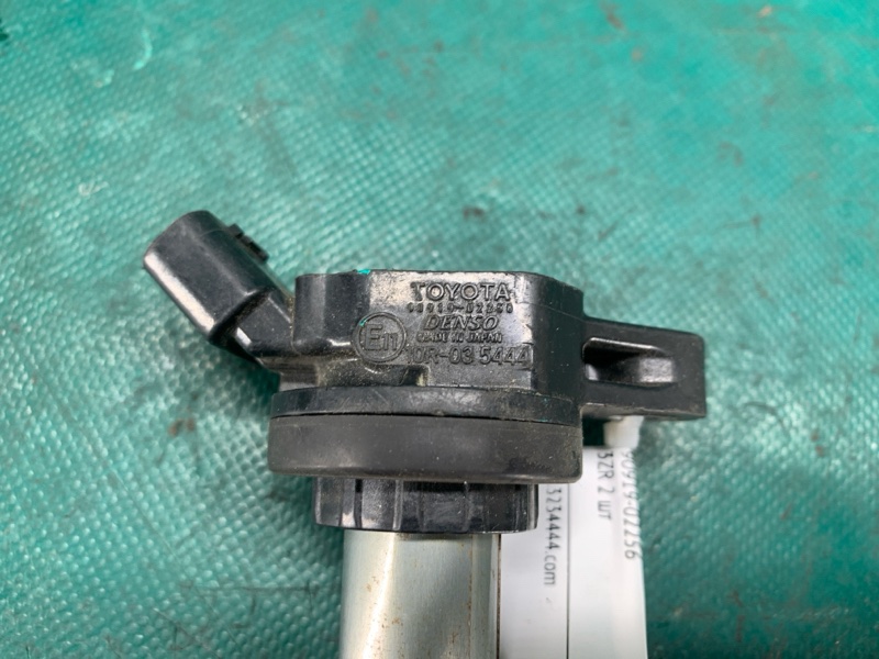 Катушка зажигания AVENSIS 08-18