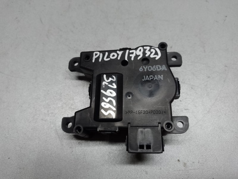 Моторчик заслонки печки PILOT 15- 2017 3.5L