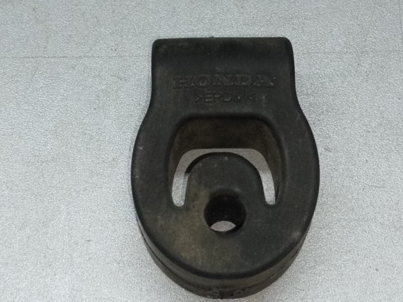 Крепление глушителя HONDA PILOT 15- 2017 3.5L 18215-TZ5-A11 Б/У