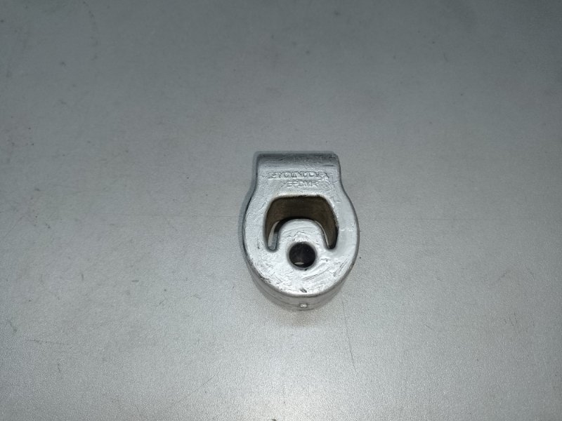 Крепление глушителя HONDA PILOT 15- 2017 3.5L 18215-TZ5-A01 Б/У