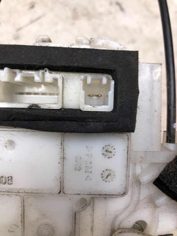 Замок двери задний правый SUBARU FORESTER SH 07-12 Внедорожник Замок двери задний правый SUBARU FORESTER SH 07-12 Внедорожник