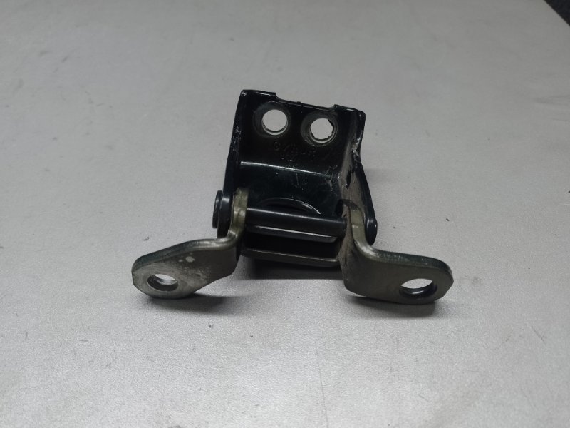 Петля двери верхняя задняя правая PILOT 15- 2017 3.5L Петля двери верхняя задняя правая PILOT 15- 2017 3.5L