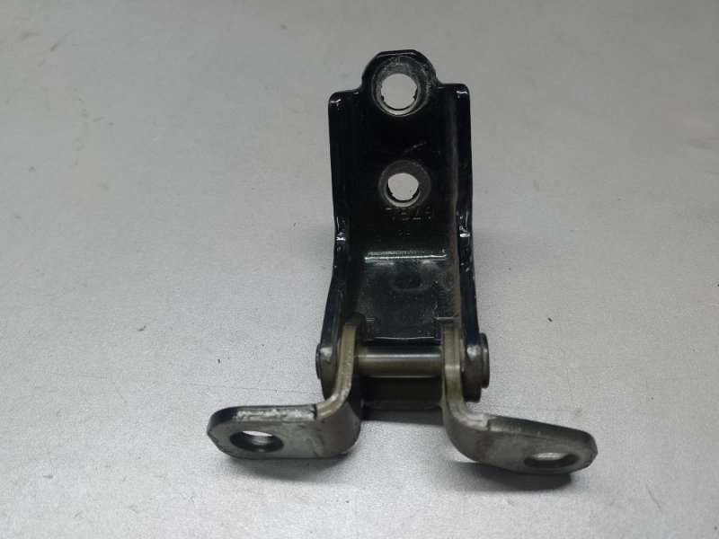 Петля двери нижняя задняя правая PILOT 15- 2017 3.5L