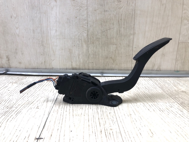 Педаль газа SUZUKI GRAND VITARA 05-15 2005 Внедорожник 2.0 J20A 15900-65J02 Б/У