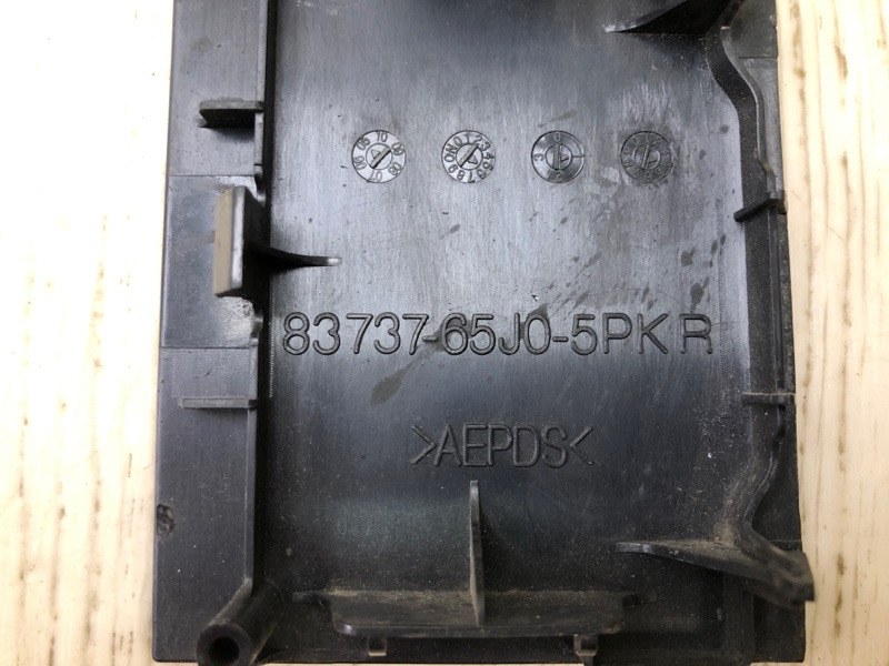 Кнопка стеклоподъемника задняя правая GRAND VITARA 05-15 2005 Внедорожник 2.0 J20A