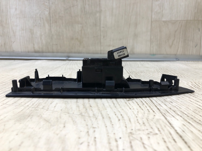 Кнопка стеклоподъемника задняя левая SUZUKI GRAND VITARA 05-15 Внедорожник 2.0 J20A