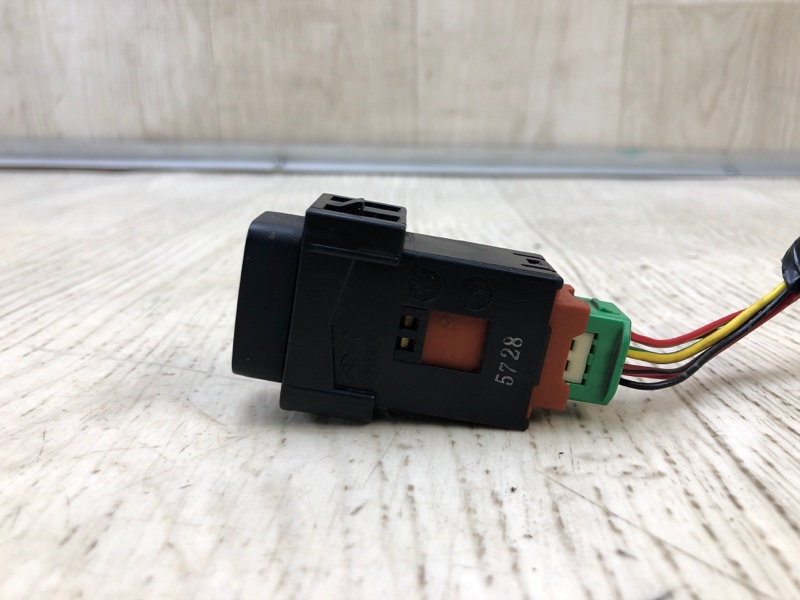 Кнопка обогрева сидений SUZUKI GRAND VITARA 05-15 Внедорожник 2.0 J20A