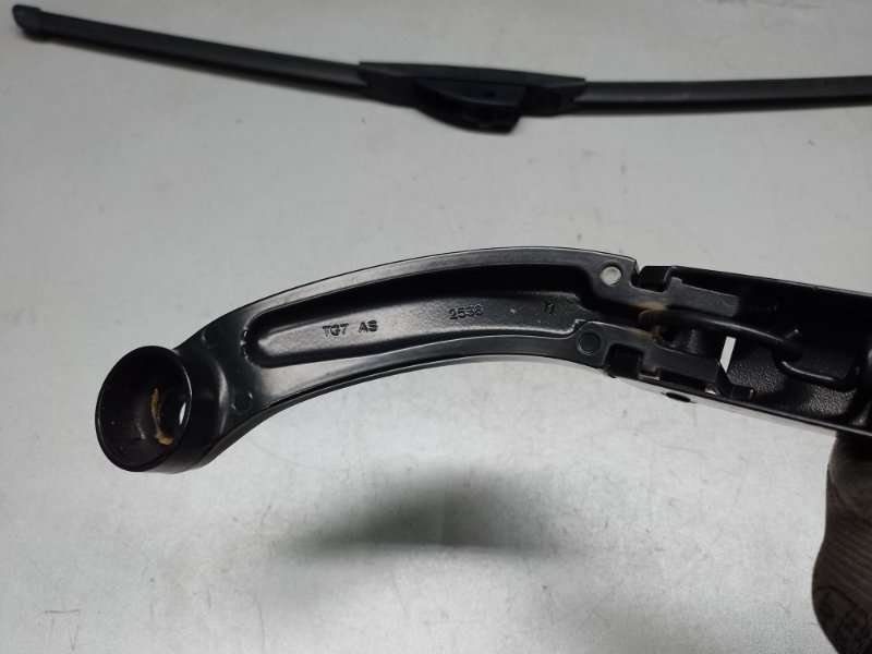 Поводок стеклоочистителя передний правый HONDA PILOT 15- 3.5L