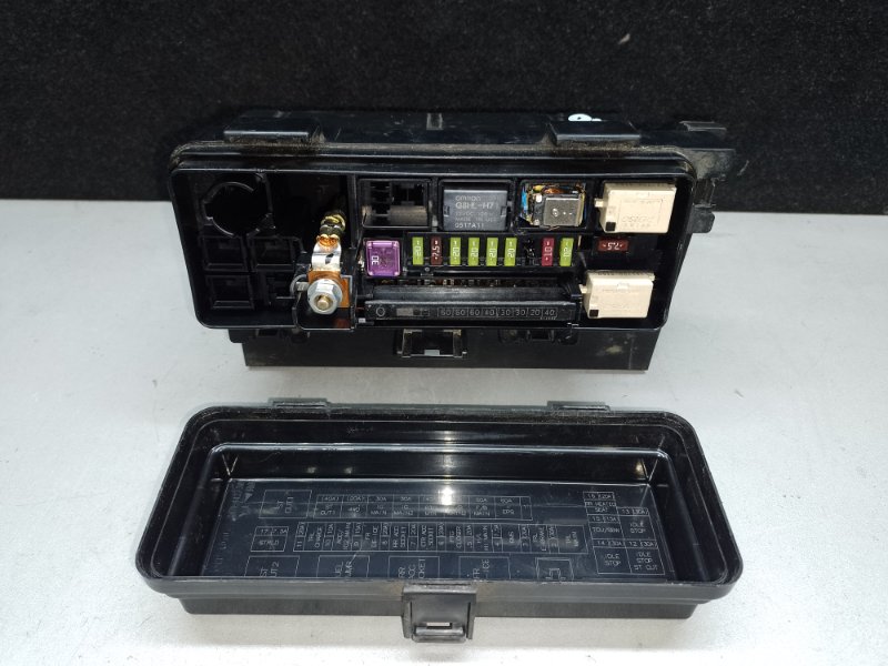 Блок предохранителей моторный отсек левый HONDA PILOT 15- 2017 3.5L 32120-TG7-A21 Б/У