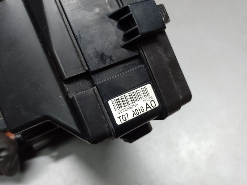 Блок предохранителей моторный отсек правый PILOT 15- 2017 3.5L