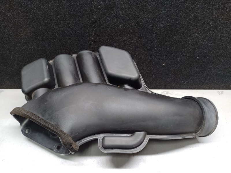 Патрубок воздушного фильтра HONDA PILOT 15- 2017 3.5L 17243-RLV-A00 Б/У