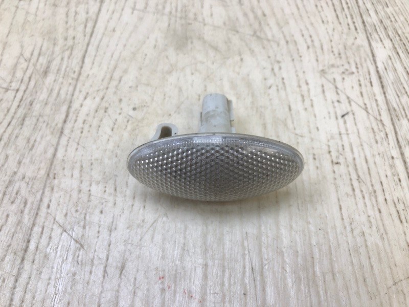 Повторитель поворота в крыло передний SUZUKI GRAND VITARA 05-15 2005 Внедорожник 2.0 J20A 36410-63J20 Б/У