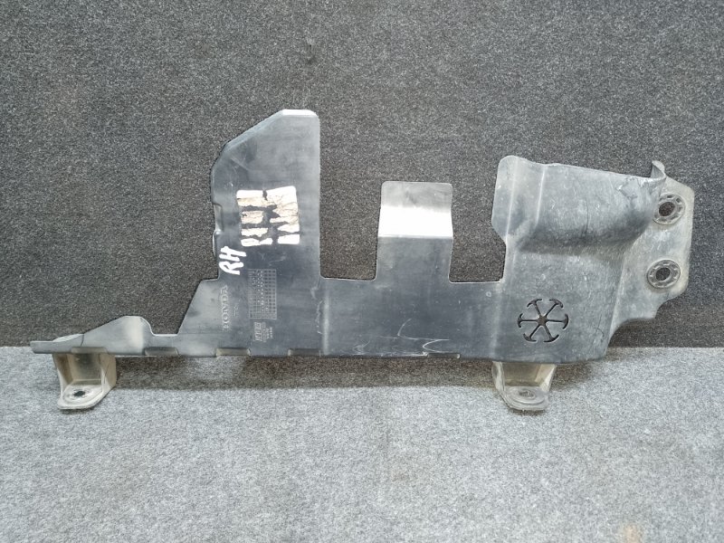 Дефлектор радиатора правый HONDA PILOT 15- 2017 3.5L 74116-TG7-A00 Б/У