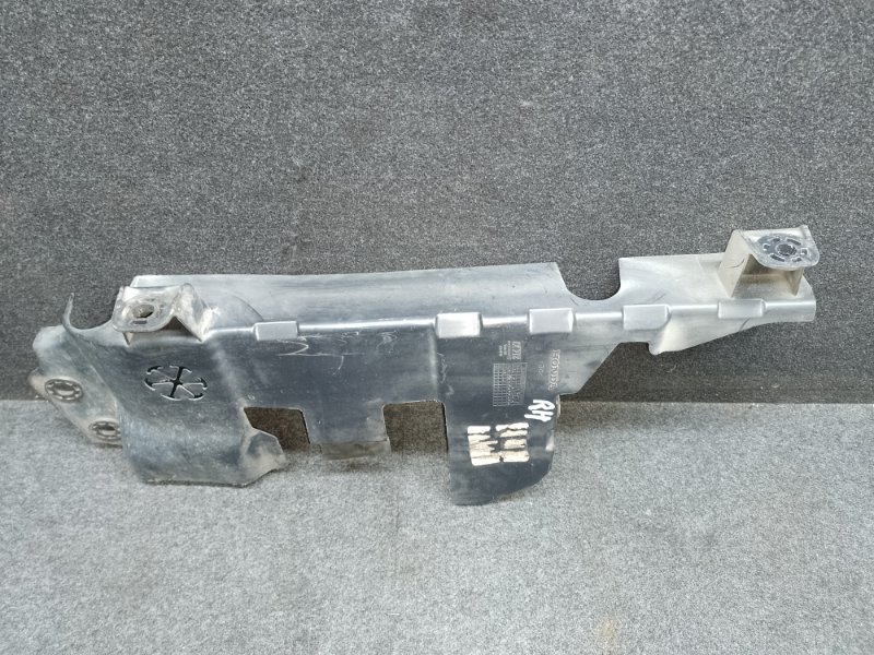 Дефлектор радиатора правый HONDA PILOT 15- 3.5L