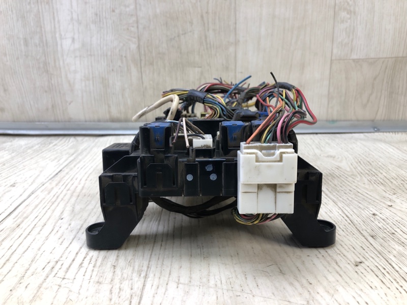 Блок предохранителей салон GRAND VITARA 05-15 2005 Внедорожник 2.0 J20A Блок предохранителей салон GRAND VITARA 05-15 2005 Внедорожник 2.0 J20A