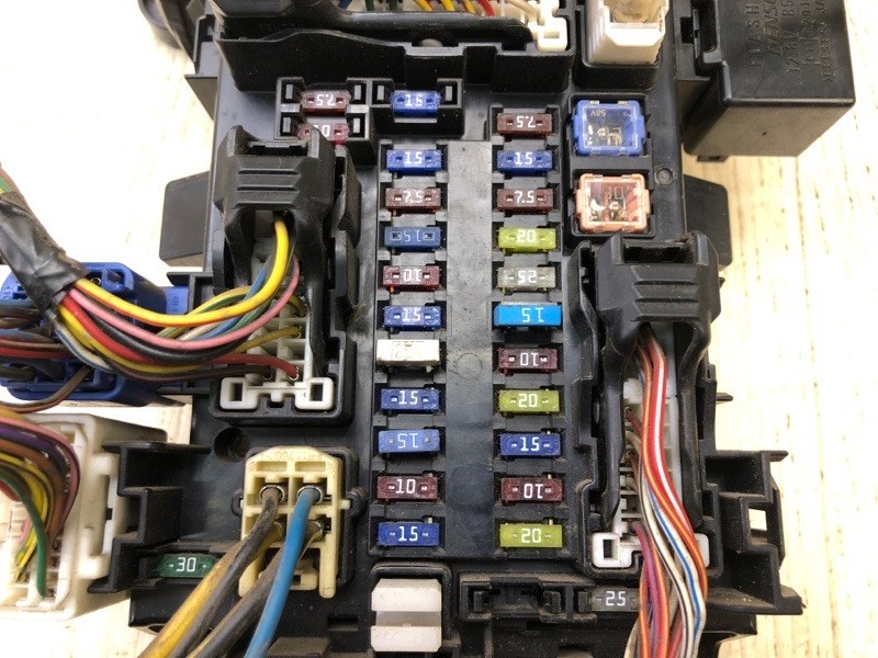 Блок предохранителей салон GRAND VITARA 05-15 2005 Внедорожник 2.0 J20A Блок предохранителей салон GRAND VITARA 05-15 2005 Внедорожник 2.0 J20A