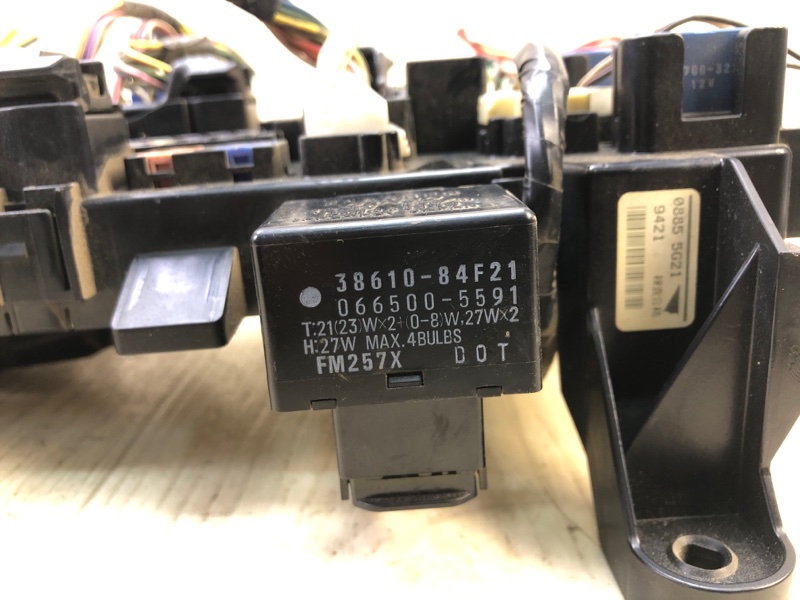 Блок предохранителей салон GRAND VITARA 05-15 2005 Внедорожник 2.0 J20A Блок предохранителей салон GRAND VITARA 05-15 2005 Внедорожник 2.0 J20A