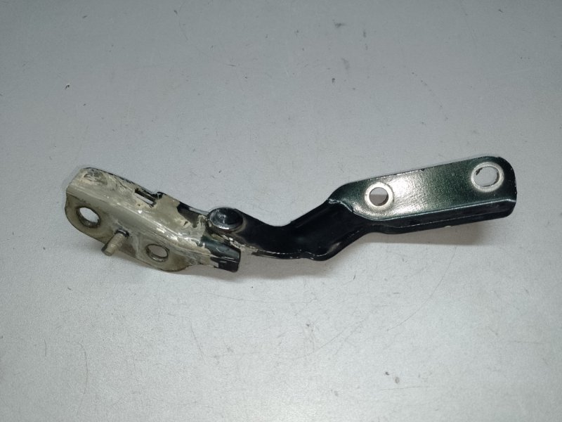 Петля крышки багажника левая HONDA PILOT 15- 2017 3.5L 68260-TG7-A00ZZ Б/У