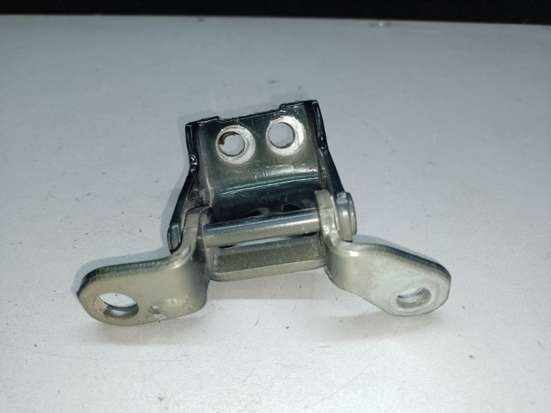 Петля двери верхняя задняя левая PILOT 15- 2017 3.5L Петля двери верхняя задняя левая PILOT 15- 2017 3.5L