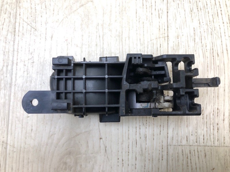 Ручка двери внутренняя левая GRAND VITARA 05-15 2005 Внедорожник 2.0 J20A Ручка двери внутренняя левая GRAND VITARA 05-15 2005 Внедорожник 2.0 J20A