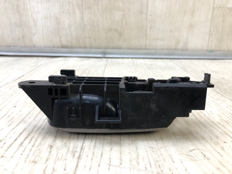 Ручка двери внутренняя левая SUZUKI GRAND VITARA 05-15 Внедорожник 2.0 J20A Ручка двери внутренняя левая SUZUKI GRAND VITARA 05-15 Внедорожник 2.0 J20A