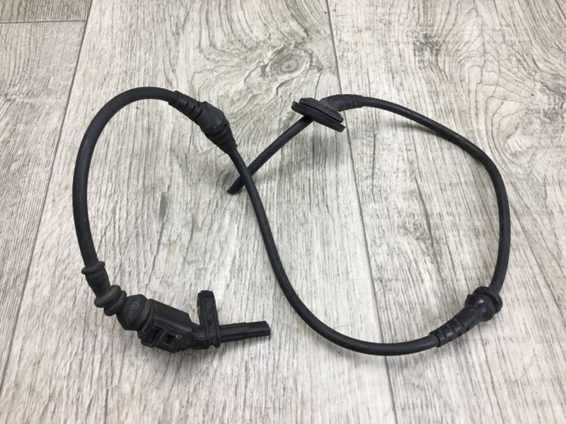 Датчик ABS передний правый JETTA 05-10 2007 Седан 2.5