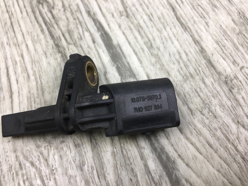 Датчик ABS передний правый JETTA 05-10 2007 Седан 2.5