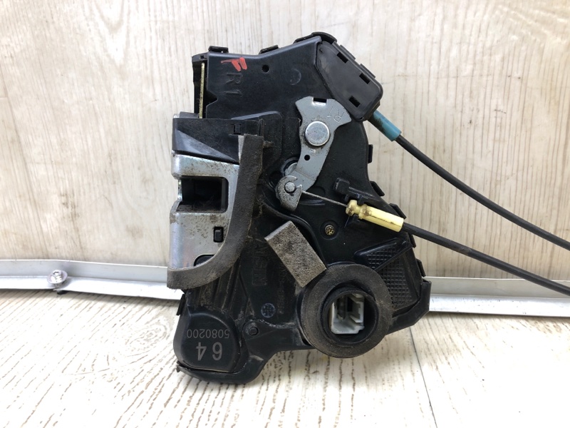 Замок двери передний правый SUZUKI GRAND VITARA 05-15 Внедорожник 2.0 J20A Замок двери передний правый SUZUKI GRAND VITARA 05-15 Внедорожник 2.0 J20A