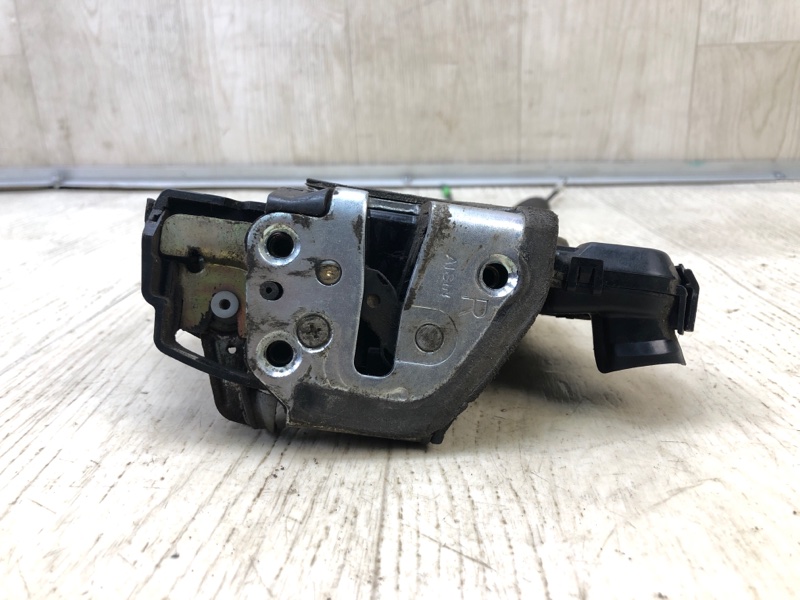 Замок двери передний правый GRAND VITARA 05-15 2005 Внедорожник 2.0 J20A Замок двери передний правый GRAND VITARA 05-15 2005 Внедорожник 2.0 J20A