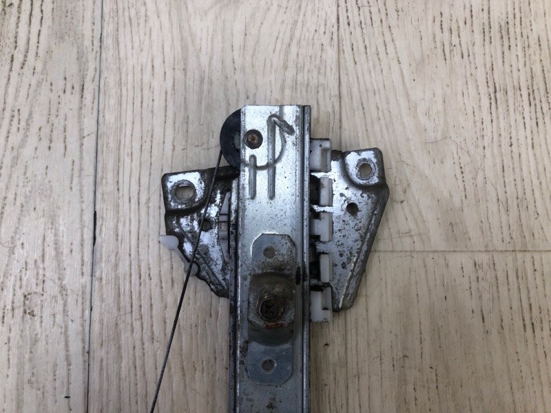 Стеклоподъемник задний правый SUZUKI GRAND VITARA 05-15 Внедорожник 2.0 J20A