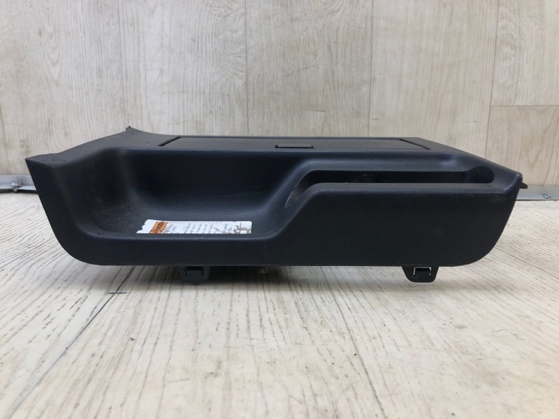 Консоль между сидений SUZUKI GRAND VITARA 05-15 Внедорожник 2.0 J20A