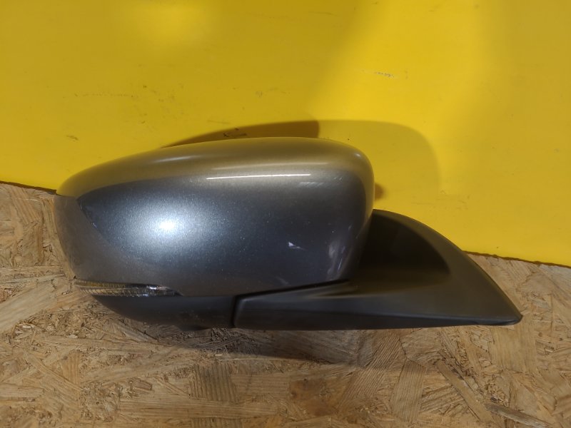 Зеркало правое LEAF 18-