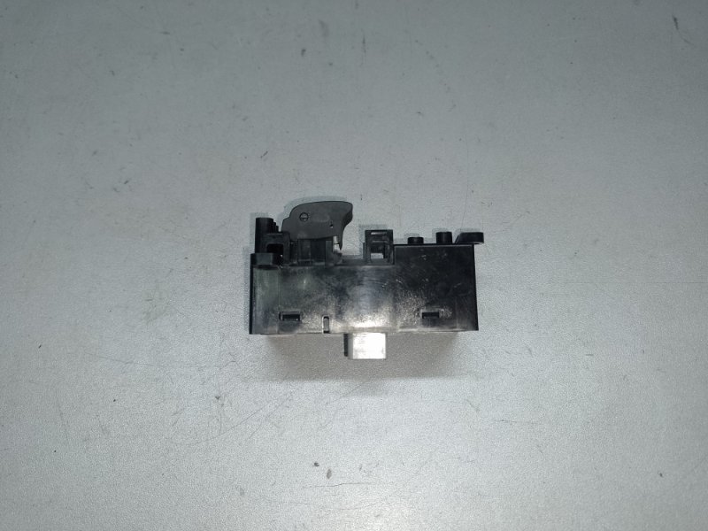 Кнопка стеклоподъемника задняя PILOT 15- 2017 3.5L